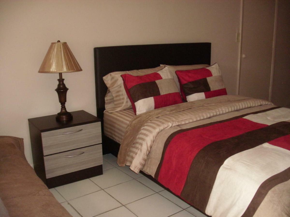Newly Furnished Large, Clean, Quiet Private Unit Daire Fort Lauderdale Dış mekan fotoğraf